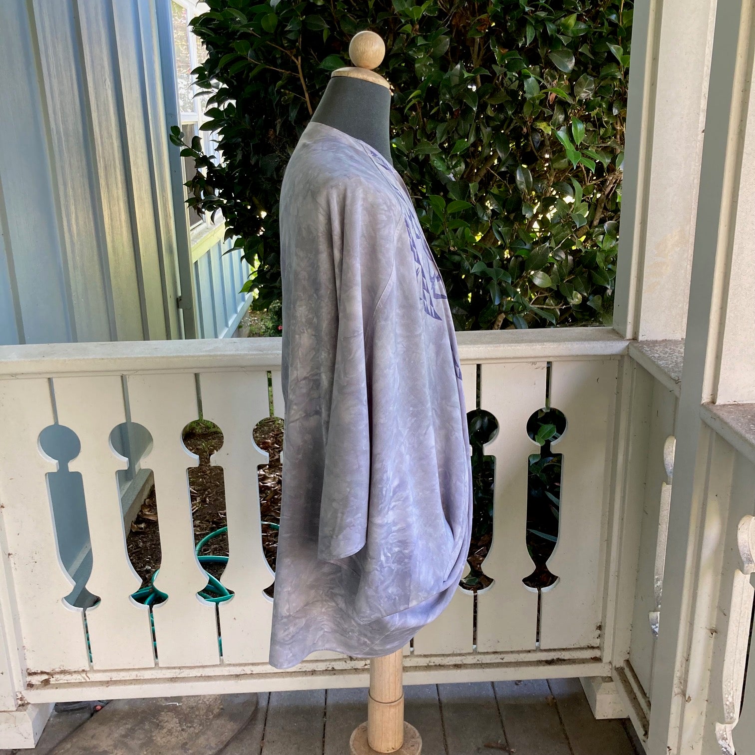 Ohe Kapala Kimono Shrug (KiShrug) In Gray with the Mauna and 'Iwa