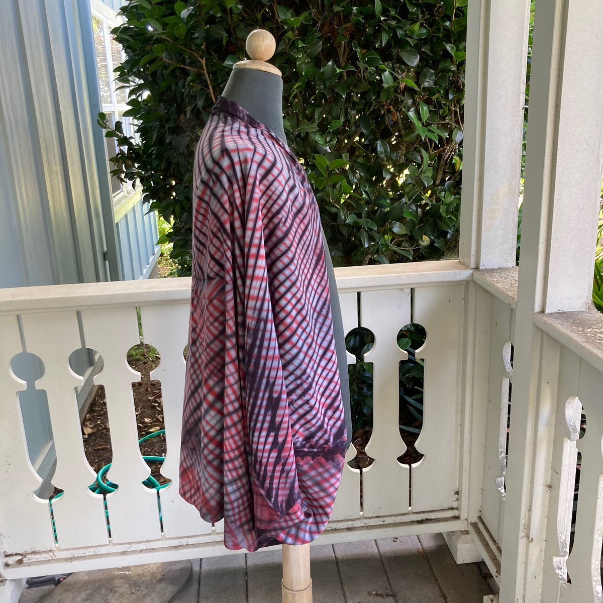Shibori Rayon Shrug in Red, Black and Gray