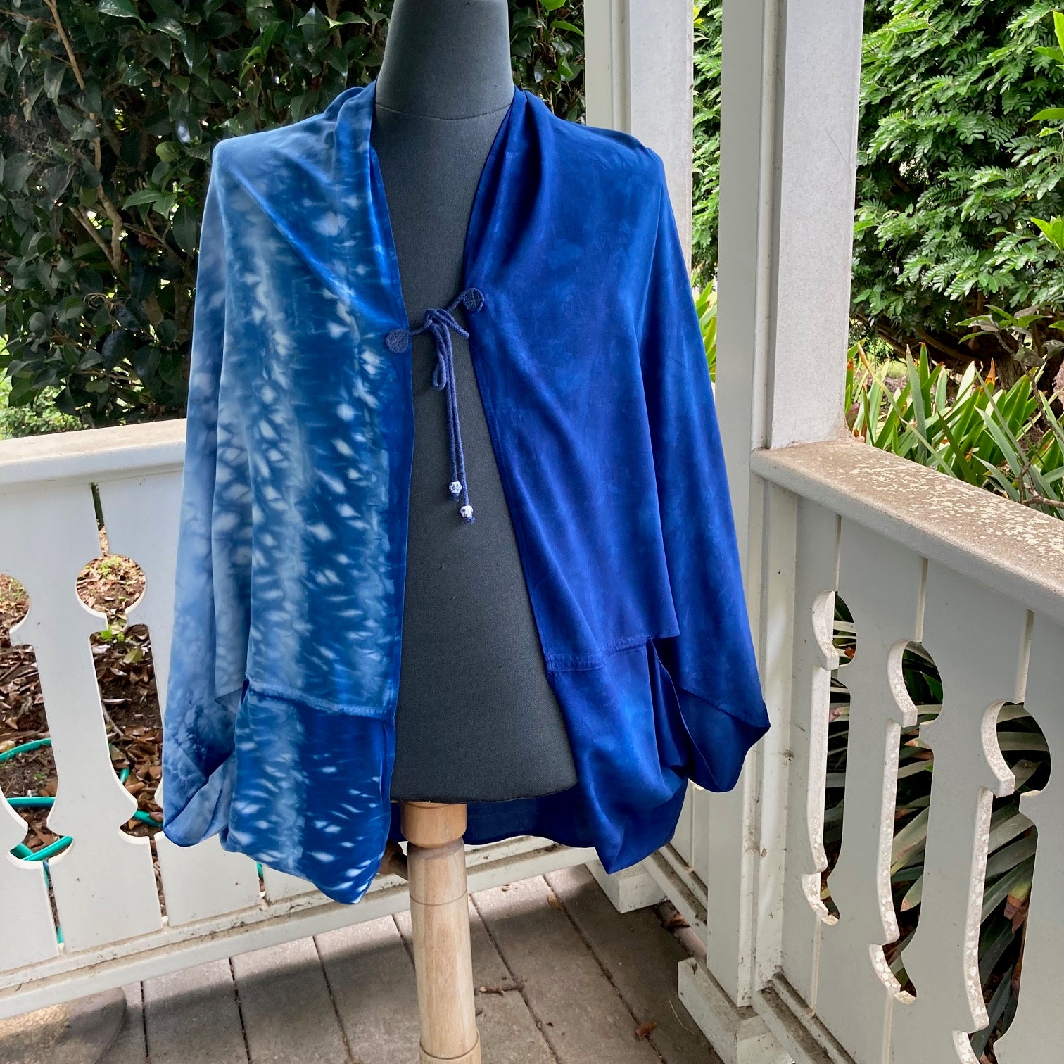 Shibori Honeycomb Rayon Shrug in Blue 006