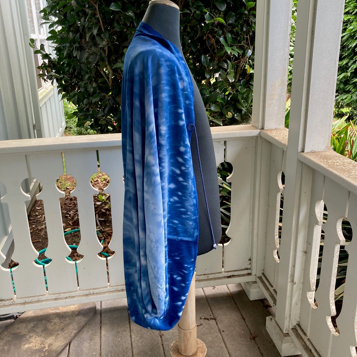 Shibori Honeycomb Rayon Shrug in Blue 006