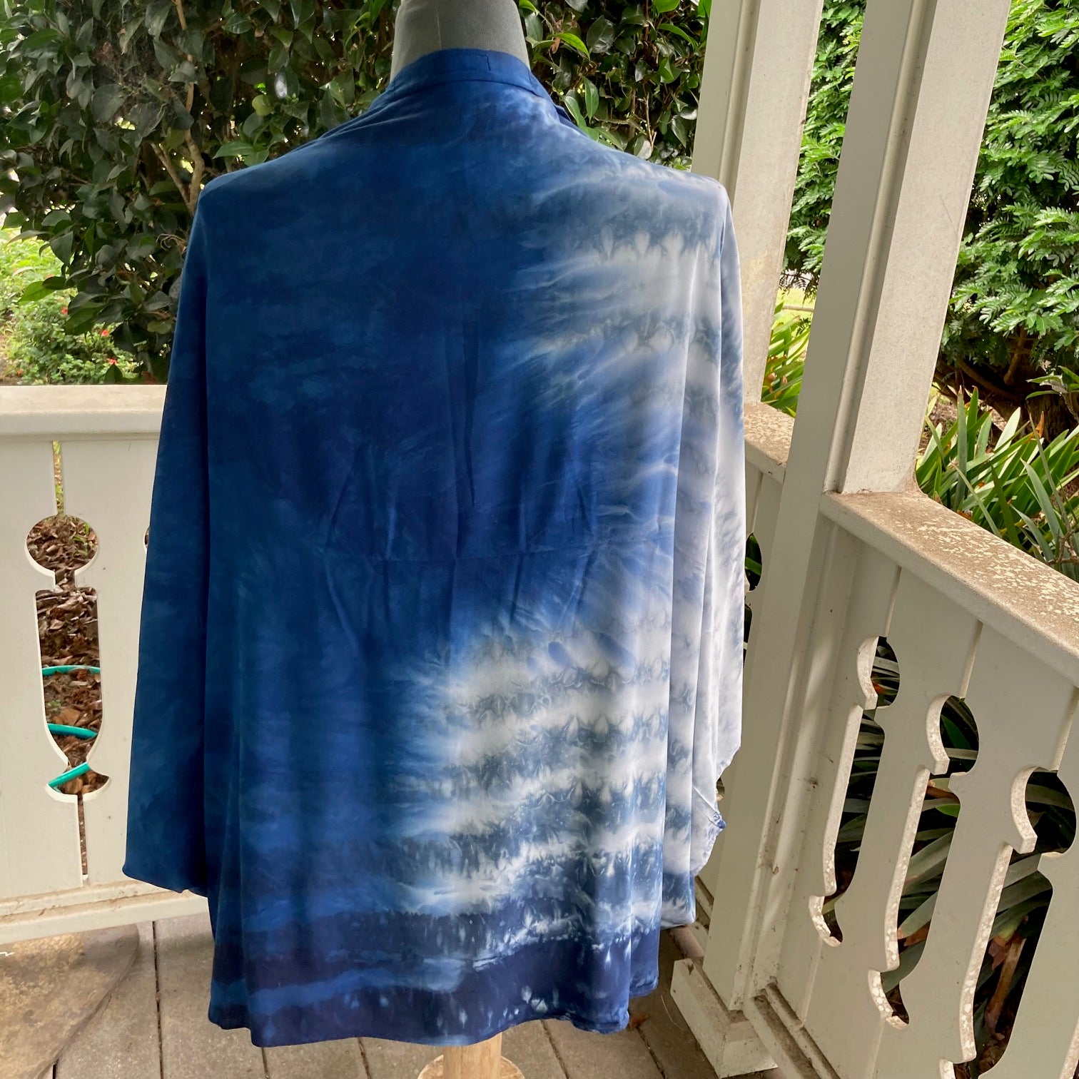 Shibori Honeycomb Rayon Shrug in Blue 007