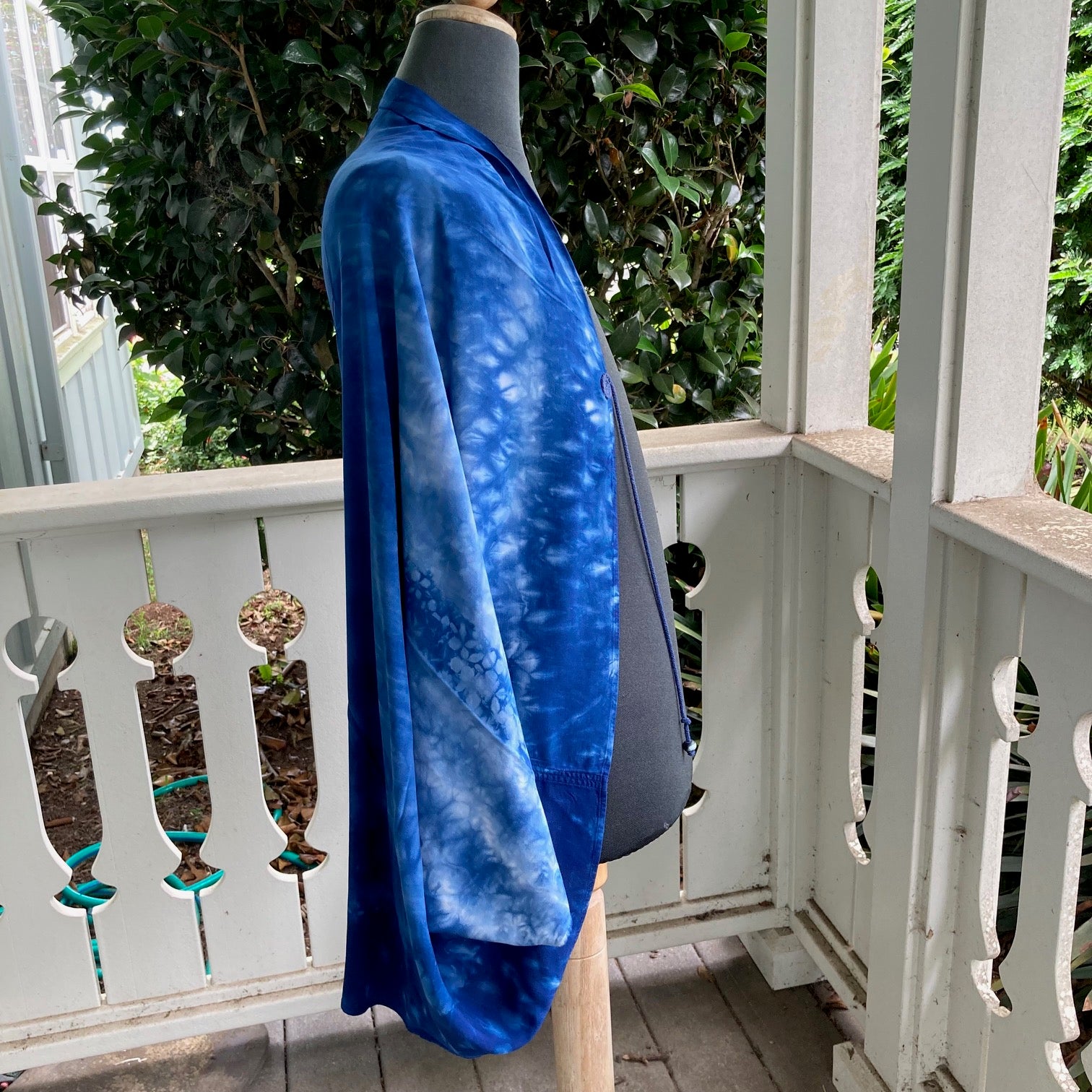 Shibori Honeycomb Rayon Shrug in Blue 010