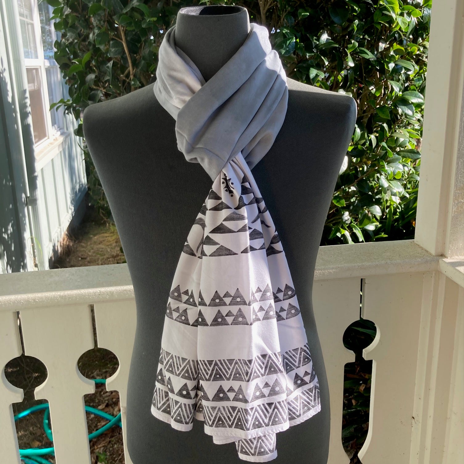 Ohe Kapala Rayon Wrap in Gray with Mauna and 'Iwa