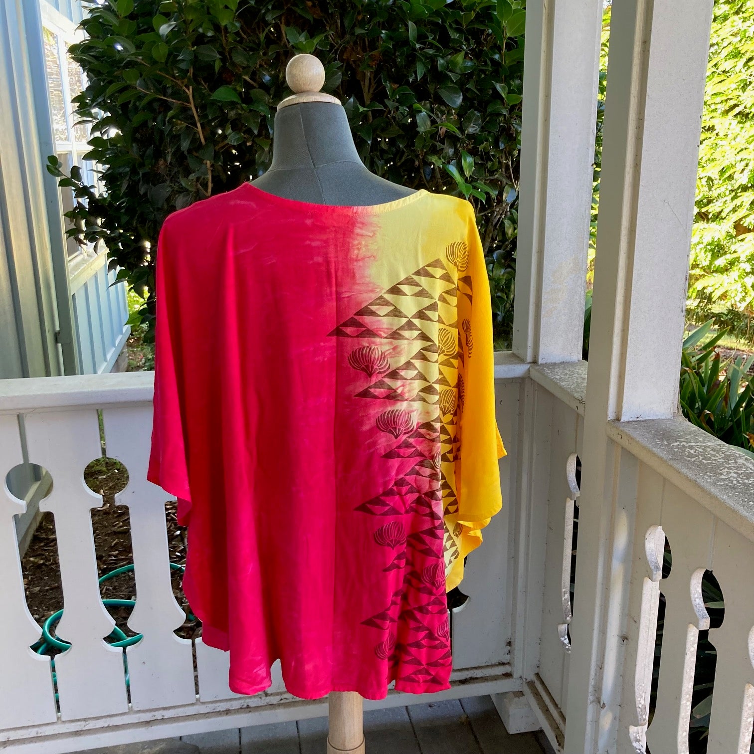 SIZE 2XL Ohe Kapala Blouse in Red and Yellow with Mauna and Lehua