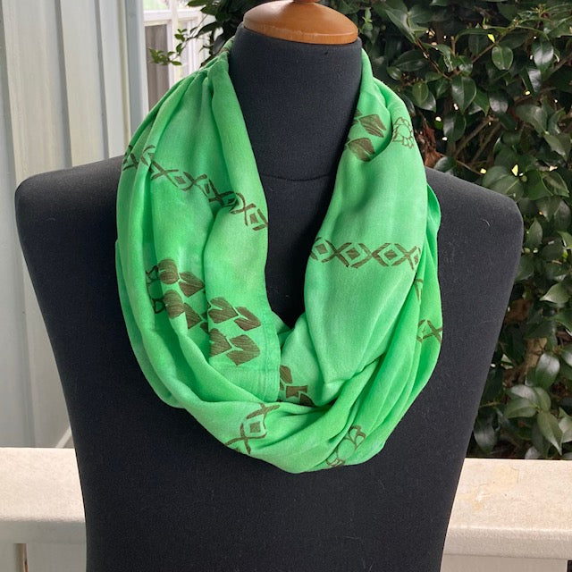 Ohe Kapala Rayon Infinity Scarf in Kelly Green