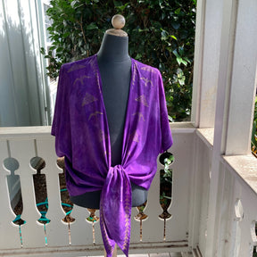 Ohe Kapala TIE Blouse in Purple with Mauna and 'Iwa