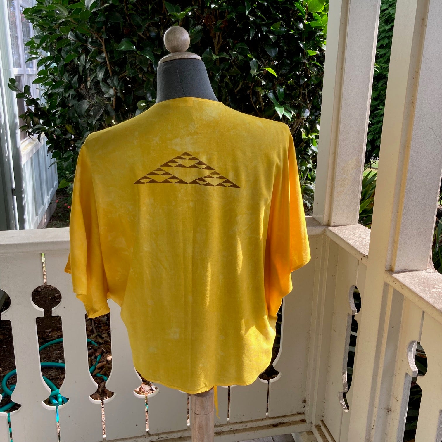 Ohe Kapala TIE Blouse in Yellow with Mauna and Lehua