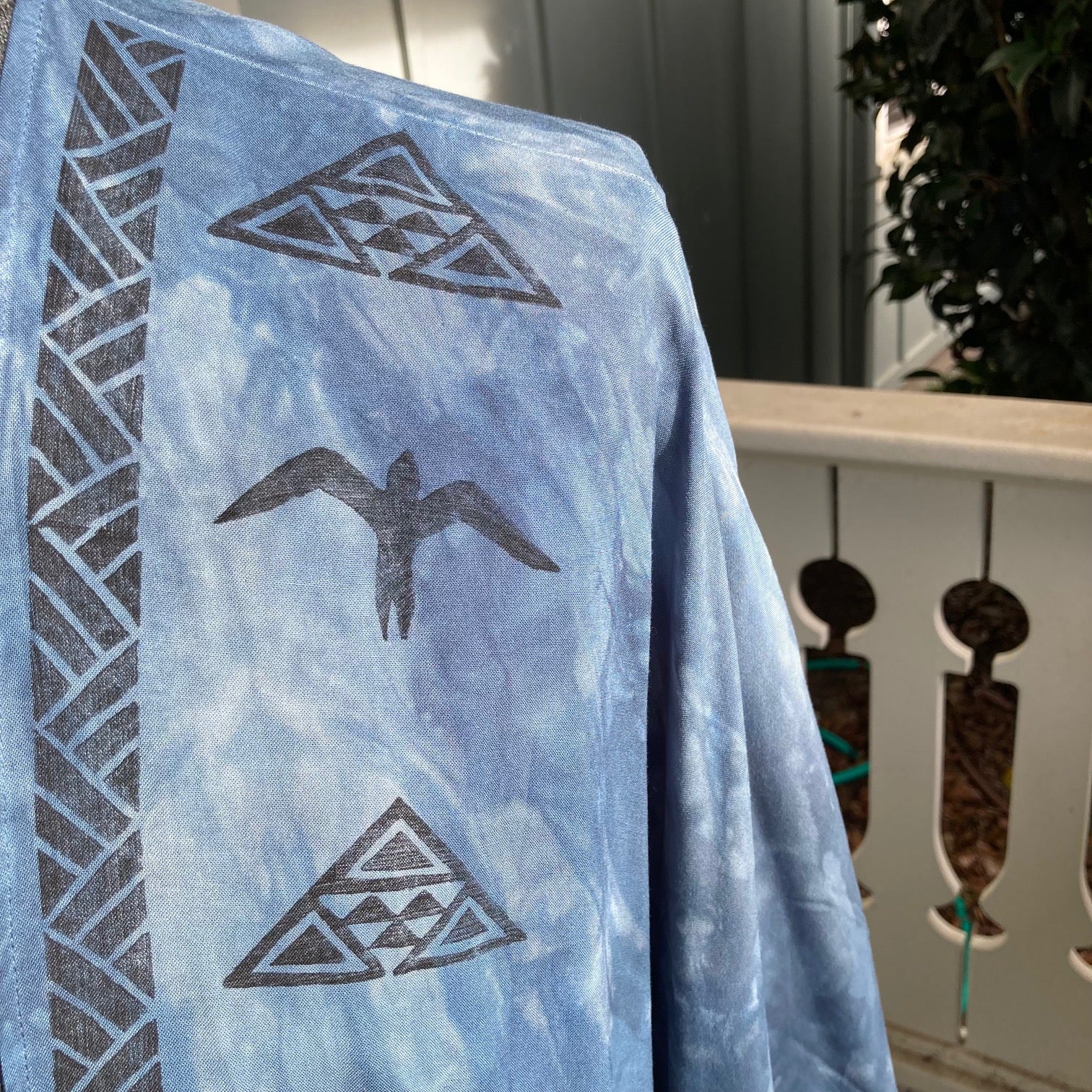 Ohe Kapala Kimono Shrug (KiShrug) In Blue-Gray with the Mauna and 'Iwa