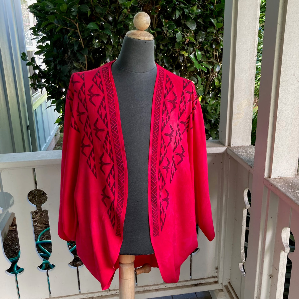 Ohe Kapala Kimono Shrug (KiShrug) In Red with the Mauna and 'Iwa