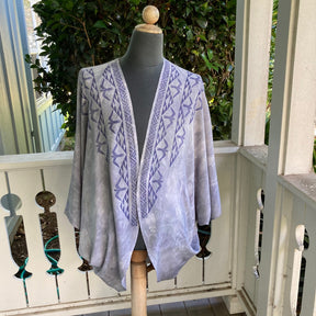 Ohe Kapala Kimono Shrug (KiShrug) In Gray with the Mauna and 'Iwa
