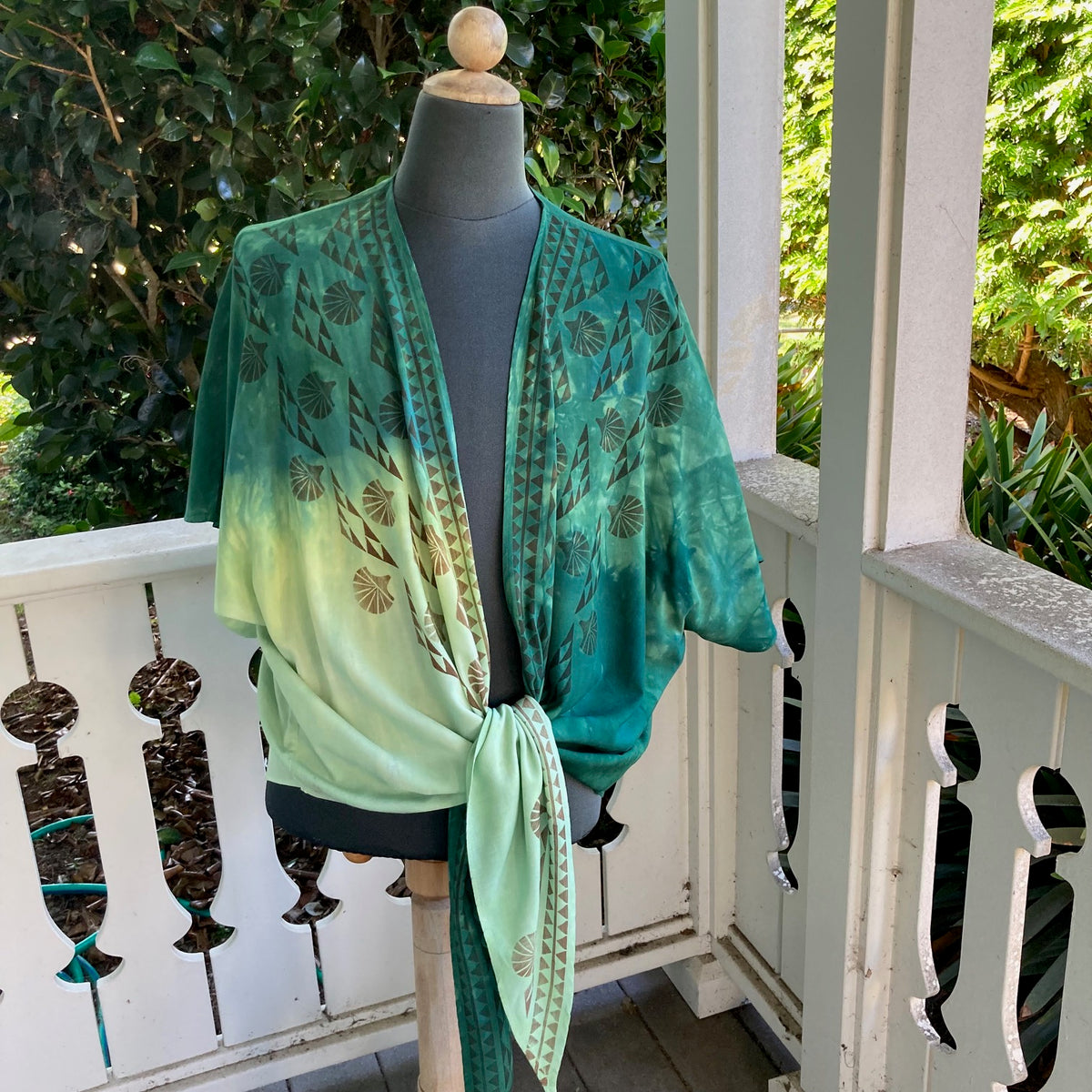 Ohe Kapala TIE Blouse in Green and Yellow with Mauna and Lehua