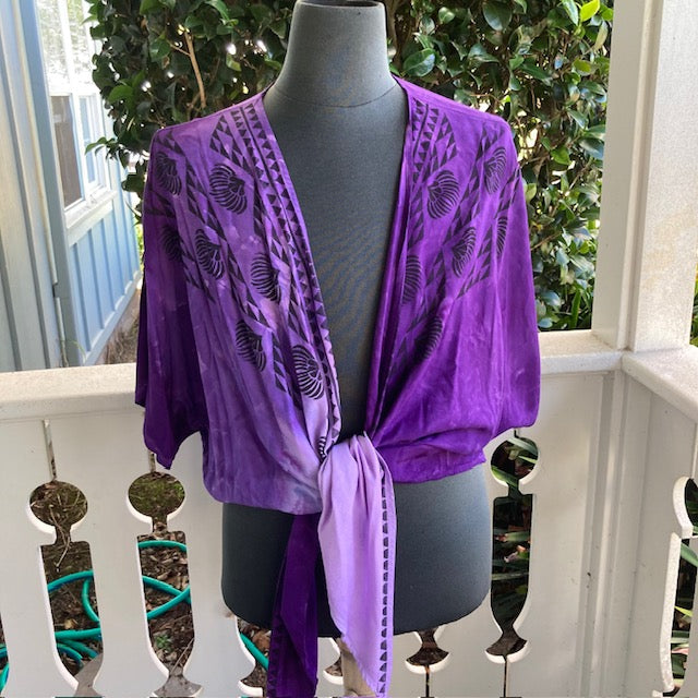 Ohe Kapala TIE Blouse in Purple Ombre with the Mauna and Lehua