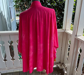 Ohe Kapala Kimono Wrap in Mottled Red and Yellow