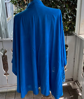 Ohe Kapala Kimono Wrap in Mottled Blue and White with Mauna and 'Iwa
