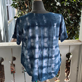 Shibori Scoop Neck Blouse in a Greyish Blue in size XLARGE