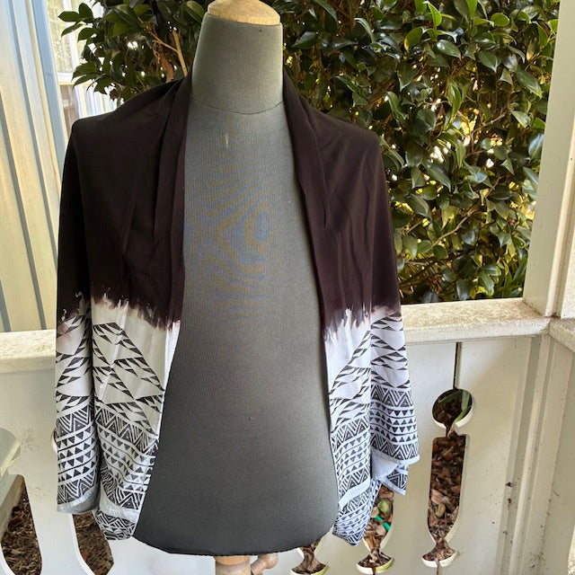 Ohe Kapala Shrug in Dark Brown with the Mauna and Lauhala Stamping
