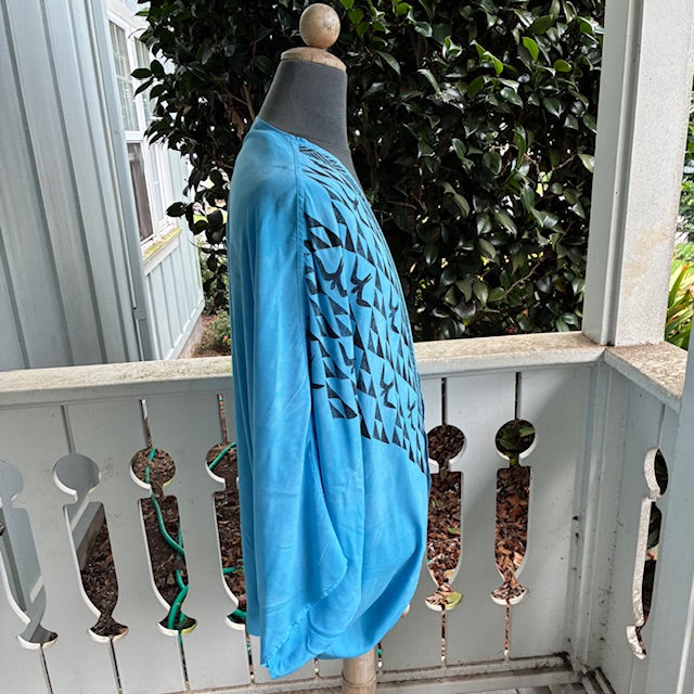 Ohe Kapala U'ilani Shrug In Blue with Lauhala, the Mauna and 'Iwa