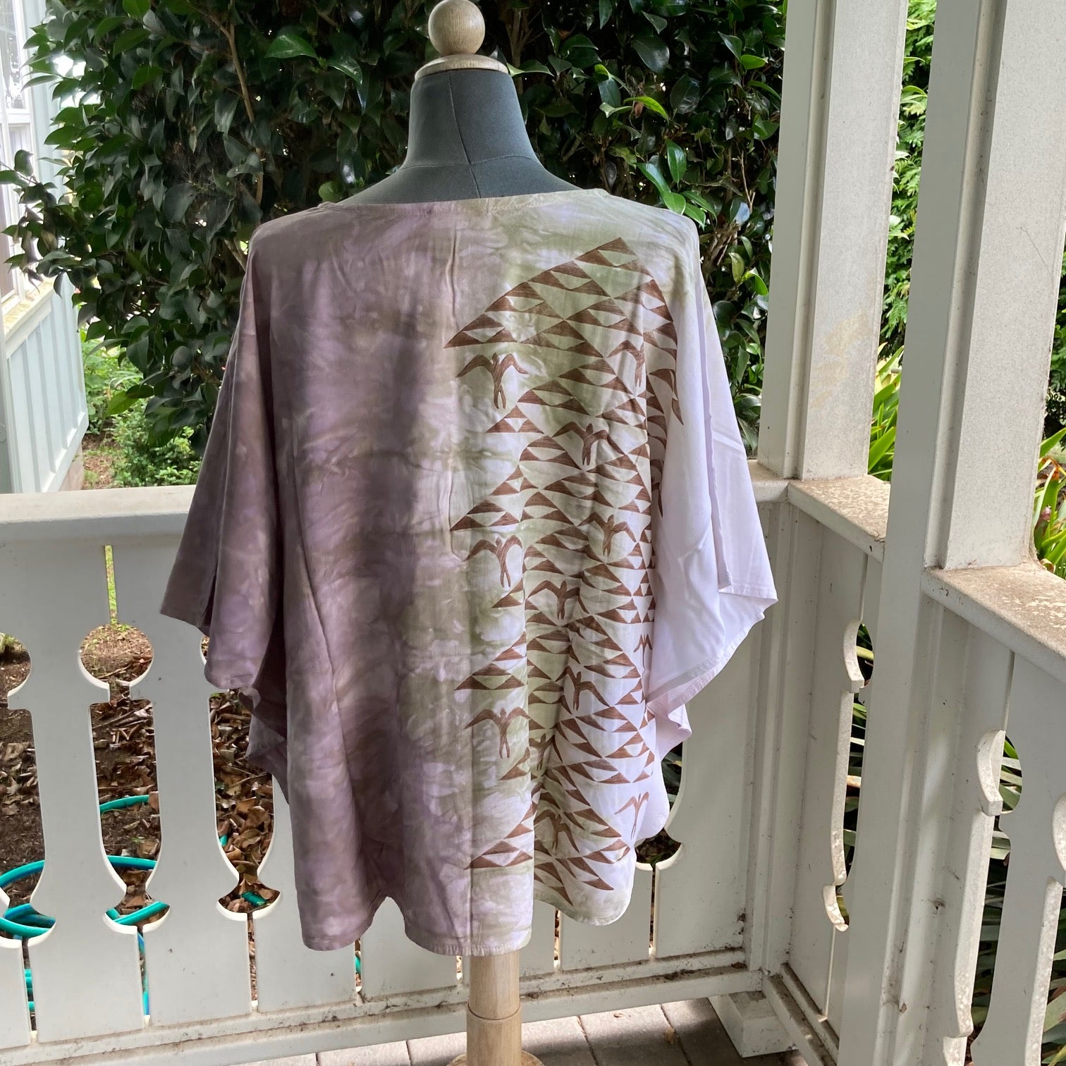 SIZE XLARGE  Ohe Kapala Blouse in Rosy Tan and Pale Green with Mauna and 'Iwa